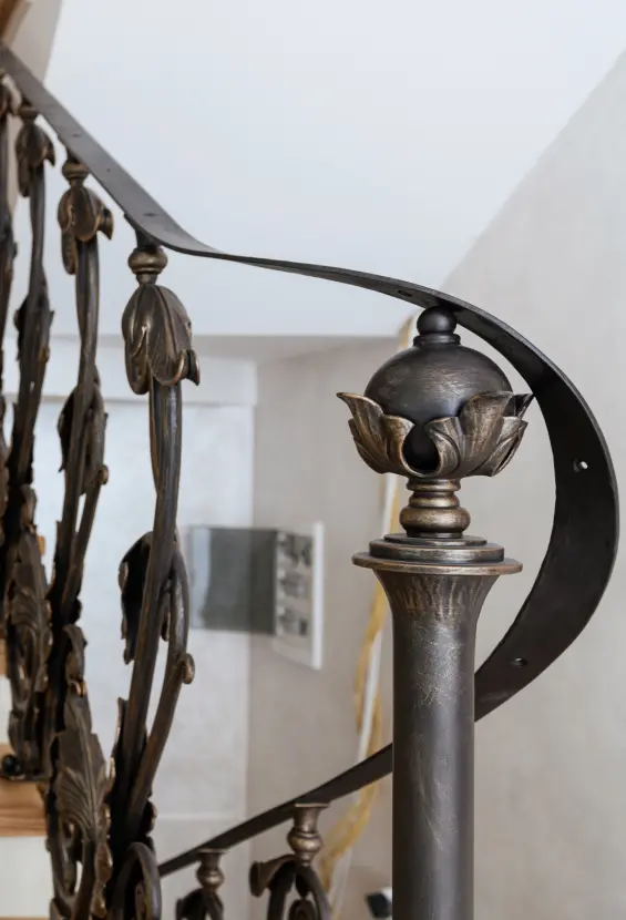 Лестницы из металла